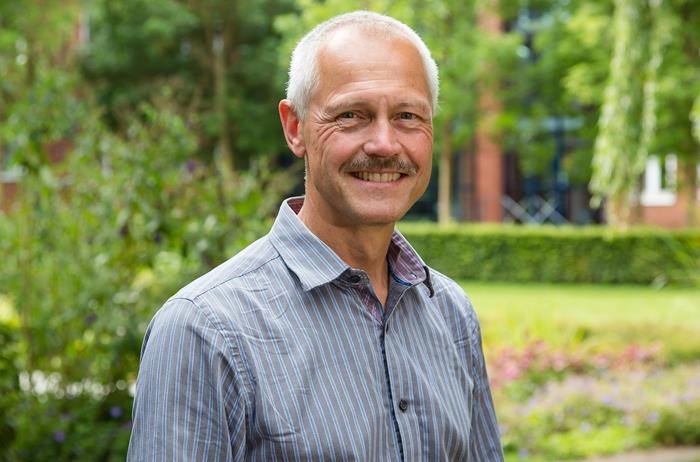 Jens Hesselbjerg Christensen. Professor i klimafysik på Niels Bohr Instituttet, Københavns Universitet. 